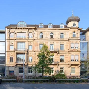B6 Universitätsgebäude
