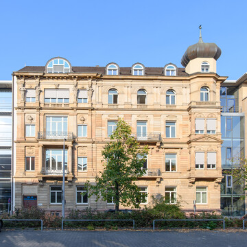 B6 Universitätsgebäude