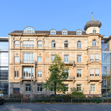 B6 Universitätsgebäude