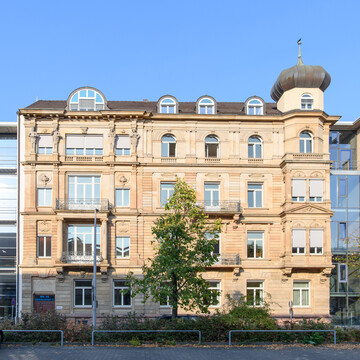 B6 Universitätsgebäude