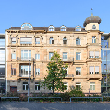 B6 Universitätsgebäude